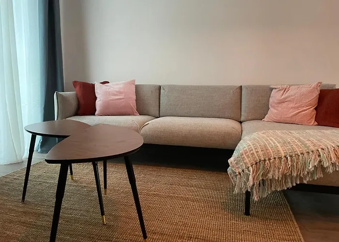 Ferienwohnung * Pension Luisengruen * Magenta Tv Netflix 1Gb/S Internet Wlan/Wifi Waschmaschine