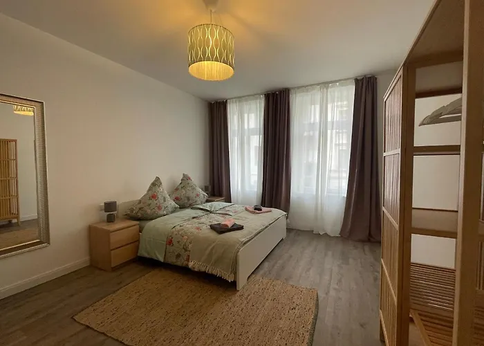 Ferienwohnung * Pension Luisengruen * Magenta Tv Netflix 1Gb/S Internet Wlan/Wifi Waschmaschine